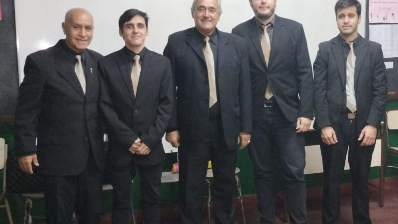 Esta noche Gustavo Miqueri y Trébol de Ases llegan a Resistencia