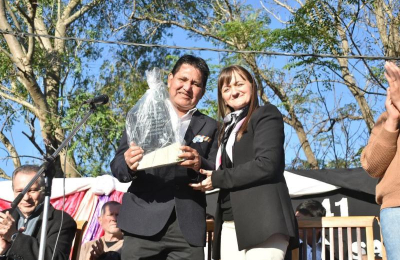 Vicegobernadora Schneider en los festejos de El Espinillo