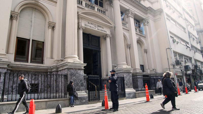 El presidente ratificó que "el miércoles se terminan los puts" pero sin precisiones