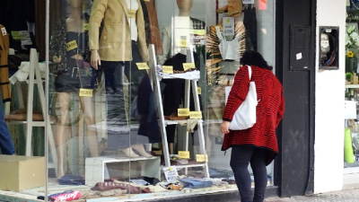Recreación, ropa y comida son los gastos que más recortaron los argentinos