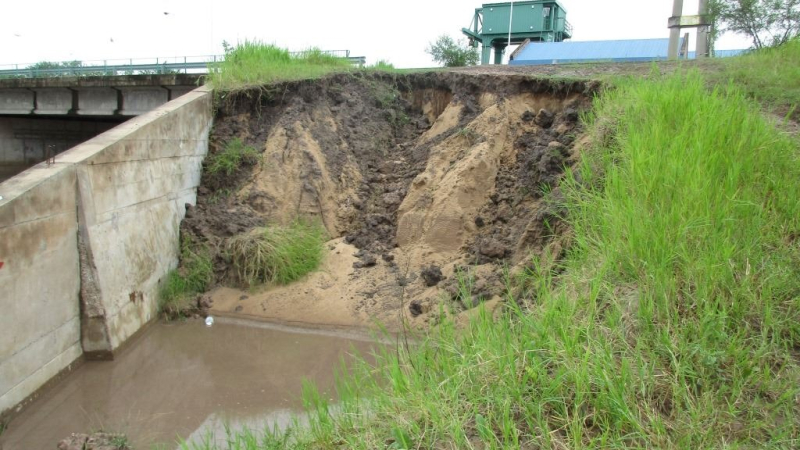 ¿Qué pasa con la obra de control del río Negro?
