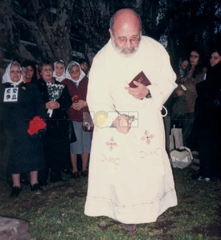 57Revista-Fotos(PadreJoaquín3).jpg
