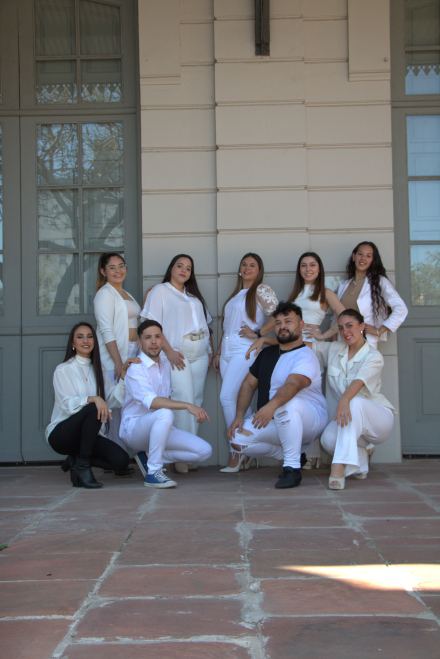 GRUPAL 3.jpg