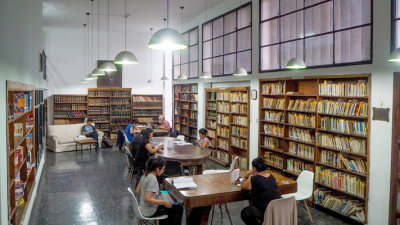 Bodas de plata y homenaje por el Día del Bibliotecario en la UNNE