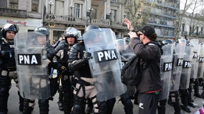 Hubo incidentes tras la confirmación del veto de Milei a la ley de movilidad jubilatoria