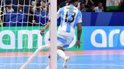 Argentina vapuleó por 7 a 1 a Ucrania en el debut