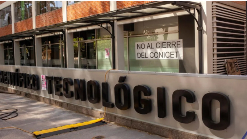 Científicos emigran ante el desfinanciamiento a la investigación