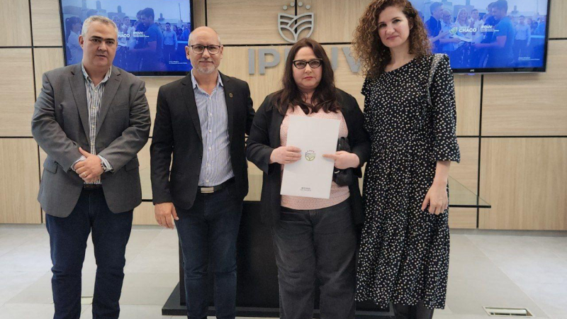 Más de 40 familias recibieron el certificado de cancelación de deuda