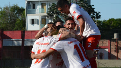 Estudiantes fue más y le ganó con autoridad al campeón Defensores