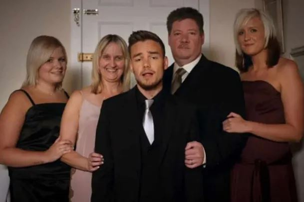 Liam y familia.JPG