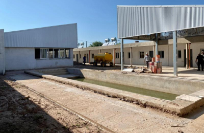 Sáenz Peña: el gobernador supervisó la obra del complejo "Casa activa"