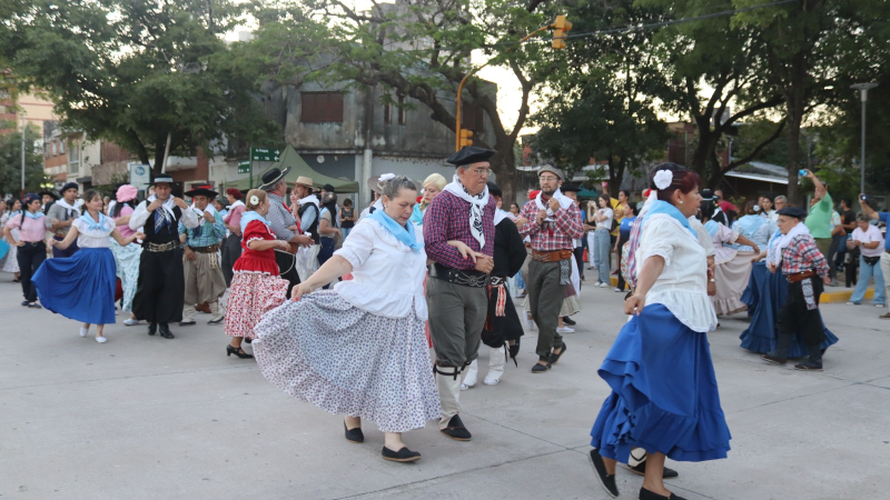Música y gran pericón nacional para celebrar a la tradición en Resistencia