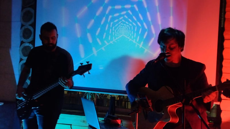 1990 Music presenta el tributo a Oasis en Resistencia