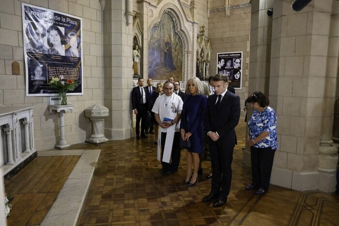 Macron-stacruz-1.jpg