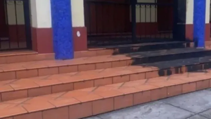 Arrojan una bomba molotov a una iglesia en Rosario
