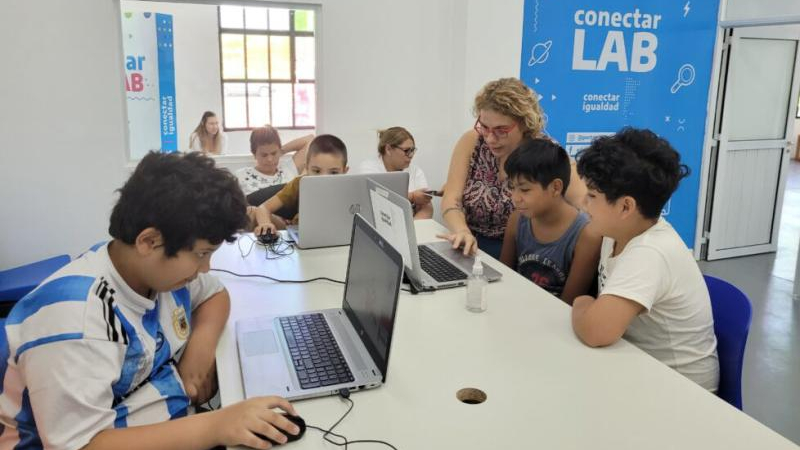 Comienza Aprender en Verano para estudiantes primarios y secundarios