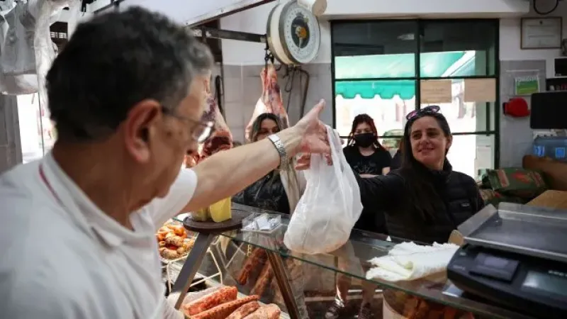 Por primera vez en 28 años: en Argentina se comió más pollo que carne vacuna