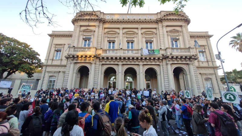 "Los trabajadores rechazamos el desmantelamiento de la salud pública"