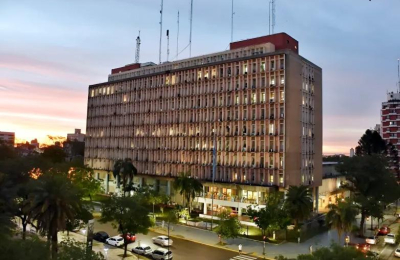 El estancamiento del dólar hizo bajar un 30% la deuda pública chaqueña