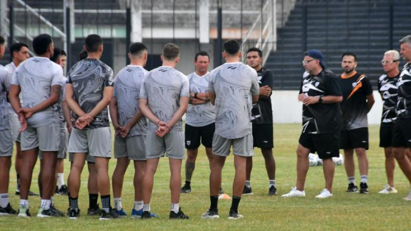 For Ever viajó a Santa Fe para sumar minutos antes del inicio del torneo