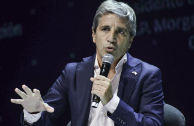 Caputo busca llevar tranquilidad en medio de la crisis en los mercados