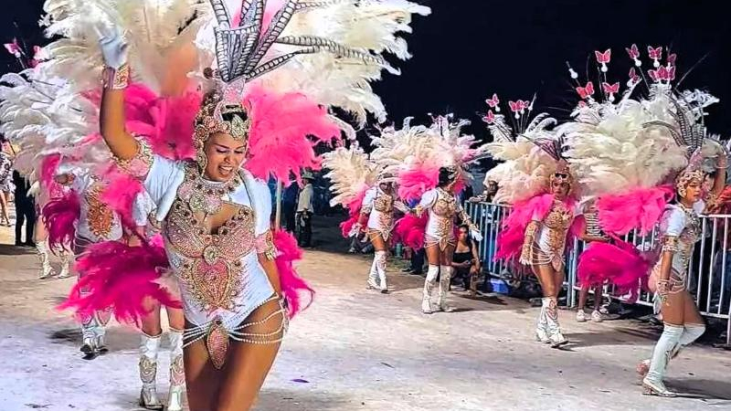 Segunda luna del carnaval centro chaqueño en Quitilipi