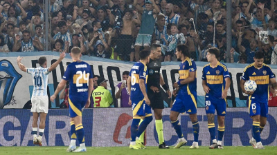 Racing le ganó 2-0 a Boca en un partido durísimo y se acomodó en su zona