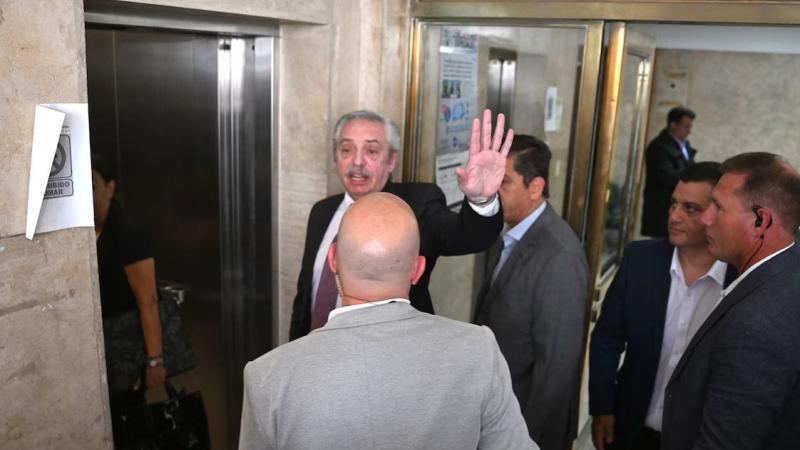 El expresidente Fernández, procesado por violencia de género