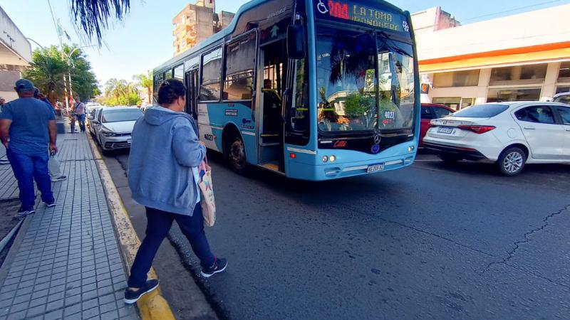 Tensa situación en el transporte público por complicaciones para el pago de sueldos