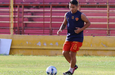 Sarmiento, a Posadas con una sola variante