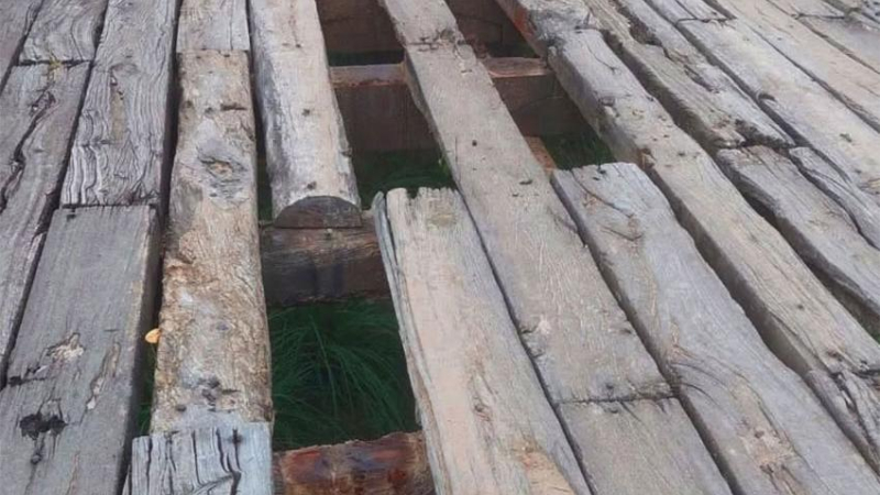 Vecinos reclaman por el mantenimiento de puentes de madera