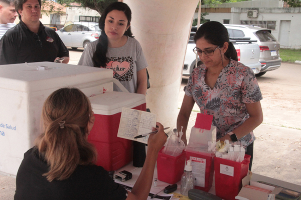 Concluyó con éxito la segunda jornada de vacunación gratuita en la UNNE