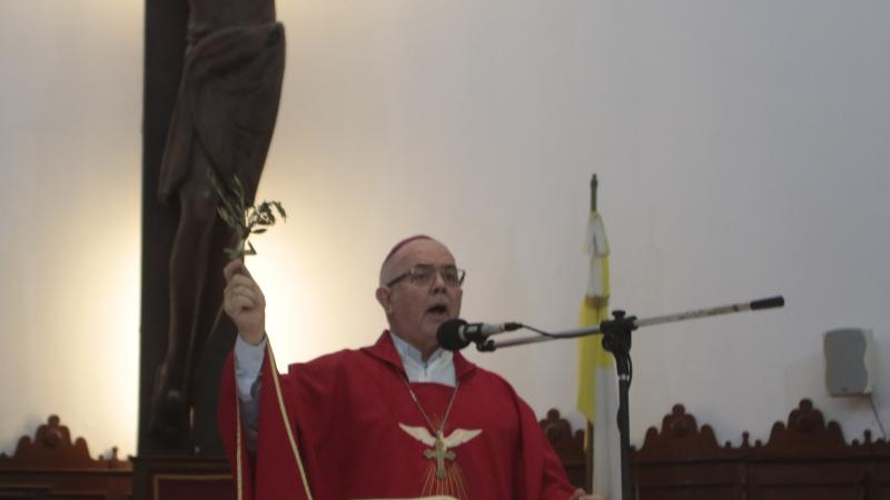 La familia católica celebra las Pascuas de Resurrección
