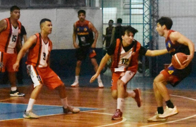 Batalla campal y escándalo en partido entre Morava y Sokol
