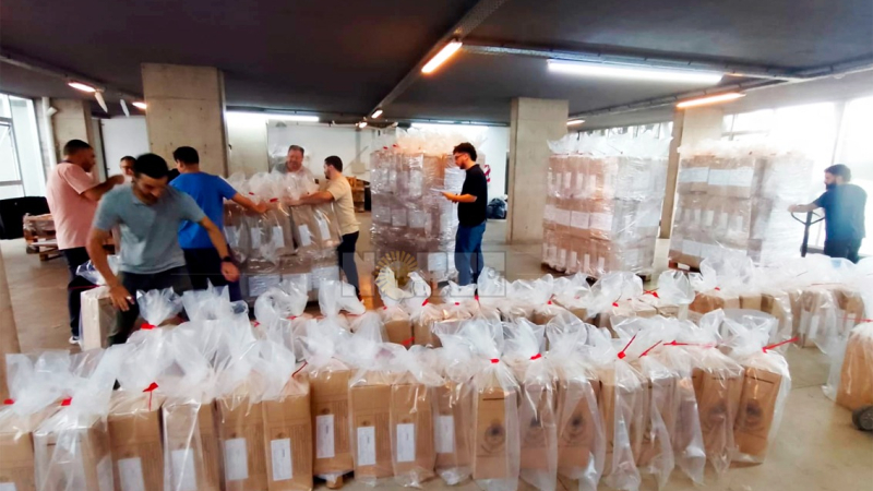 Continúa el traslado de urnas en las últimas horas previas a las elecciones legislativas