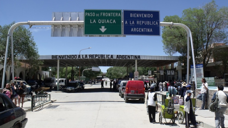 El Gobierno anunció una reforma migratoria para endurecer el ingreso de extranjeros