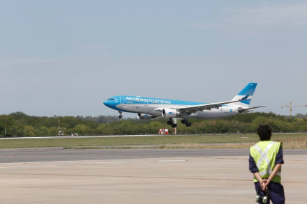 el-gobierno-incluyo-al-transporte-aerocomercial-V6KQOVBOJFDSFJLK2BAQ7CV3CA.jpg