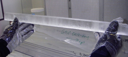 Esta cápsula de tiempo, rescatada de un glaciar, contiene vestigios atmosféricos que ofrecen un vistazo singular a épocas olvidadas (Department of Earth Science at Dartmouth College)2.jpg