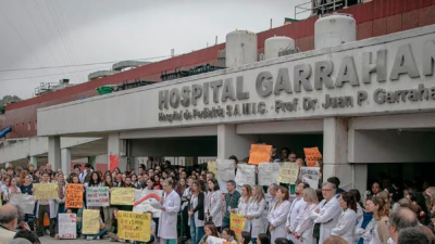 El Gobierno anunció un aumento salarial de más del 60% para los residentes del Garrahan
