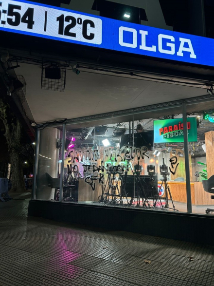 qX2v4lzNq_720x0__1.jpg