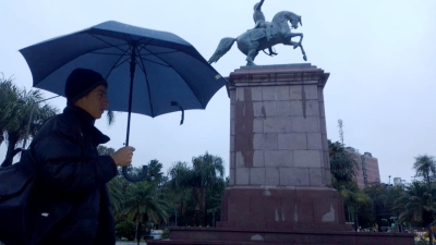 Otro día gris y con lluvias en Resistencia