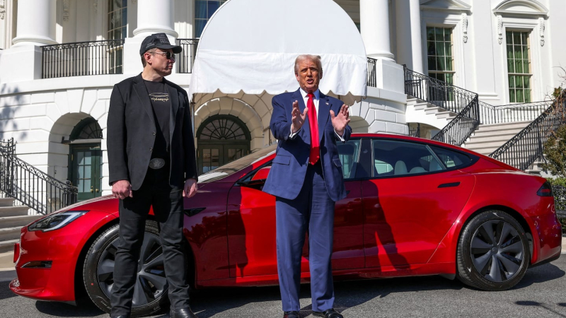Trump amenazó con deportar a Musk a Sudáfrica: "No más cohetes o autos eléctricos"