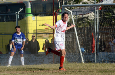 "Resi" se quedó con el clásico ante Central Norte y ahora comparte la punta del Apertura