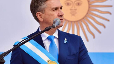 Fuerte alegato de Zdero en el acto central por el Día de la Independencia