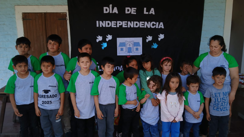 Conmemoración del Día de la Independencia en el paraje Santa Rosa