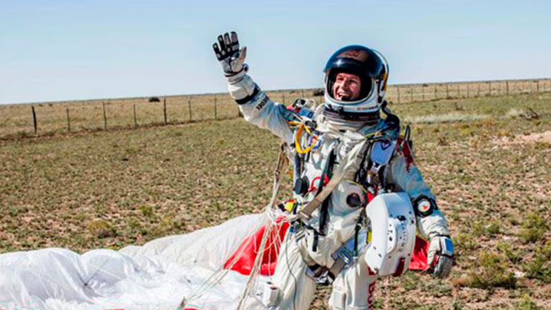 Felix Baumgartner, el hombre que saltó desde la estratósfera, murió en un accidente de parapente en Italia