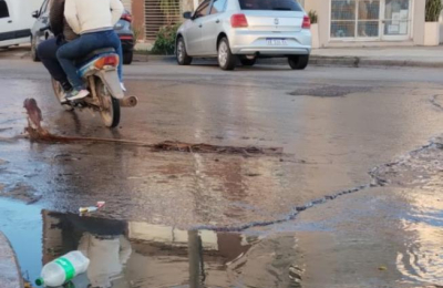 Cansados de los olores cloacales, vecinos presentaron demanda contra Sameep