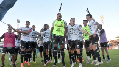 For Ever, con la mira en Almirante