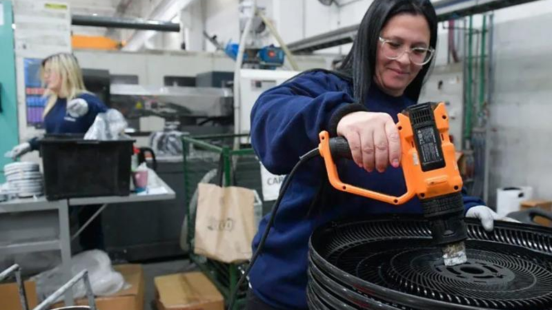 Aldo Kaston: "La industria chaqueña está operando con el 40 % de su capacidad"