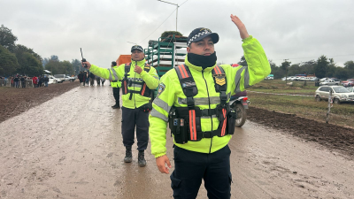 Fuerte despliegue de Policía Caminera: secuestro de auto robado, cuatro detenidos e irregularidades en cargas